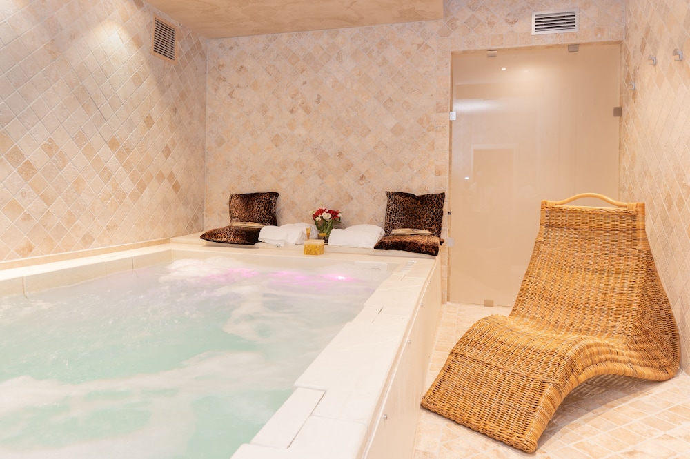 Hotel Adler Cavalieri 36/64