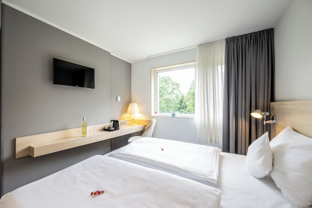 STANDARD, DOUBLE BED