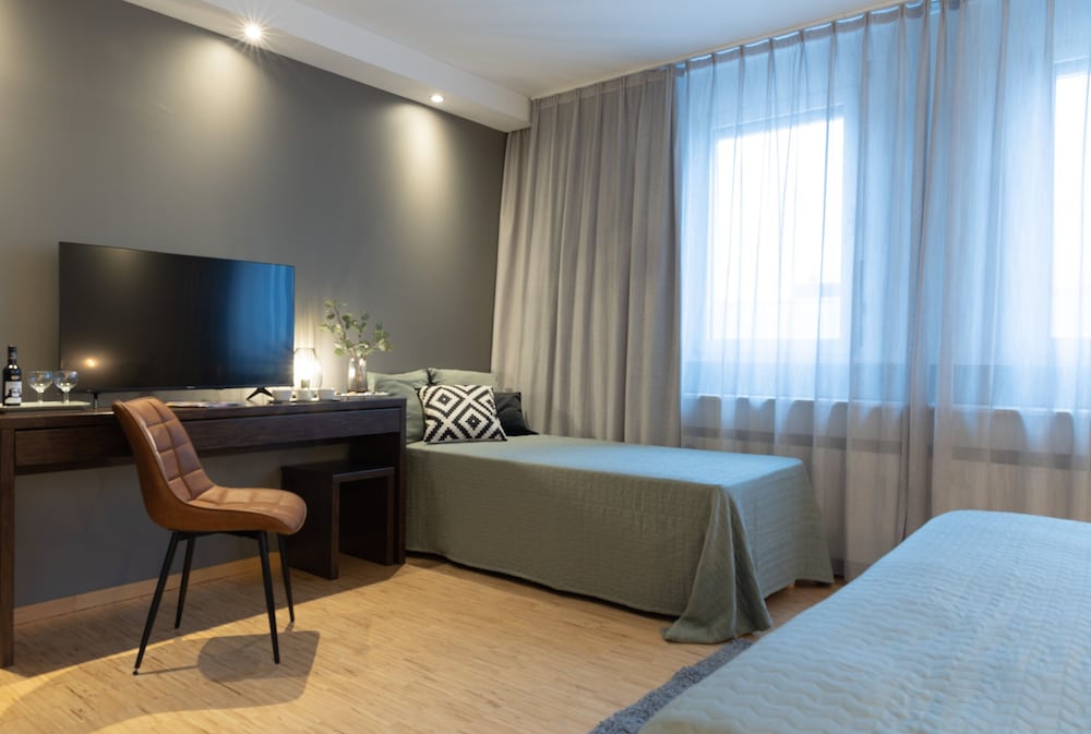 Paragon Apartments 26/37