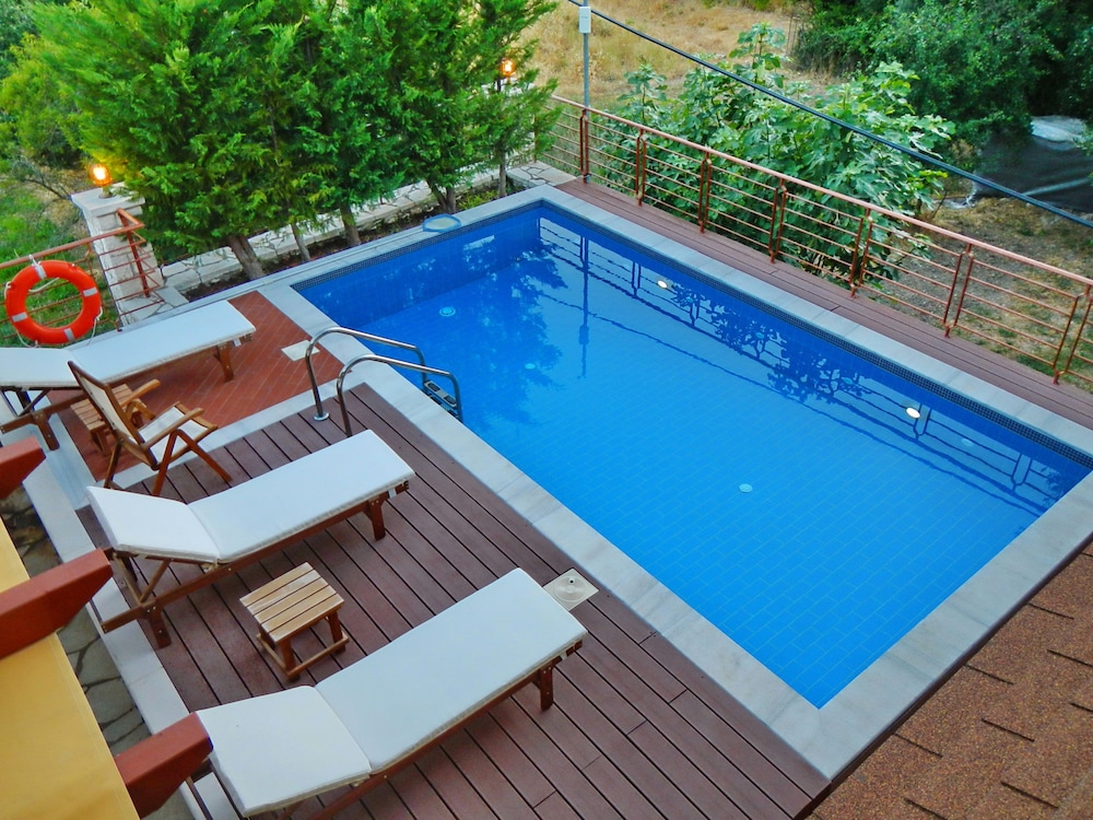 Prestige Villas 27/50