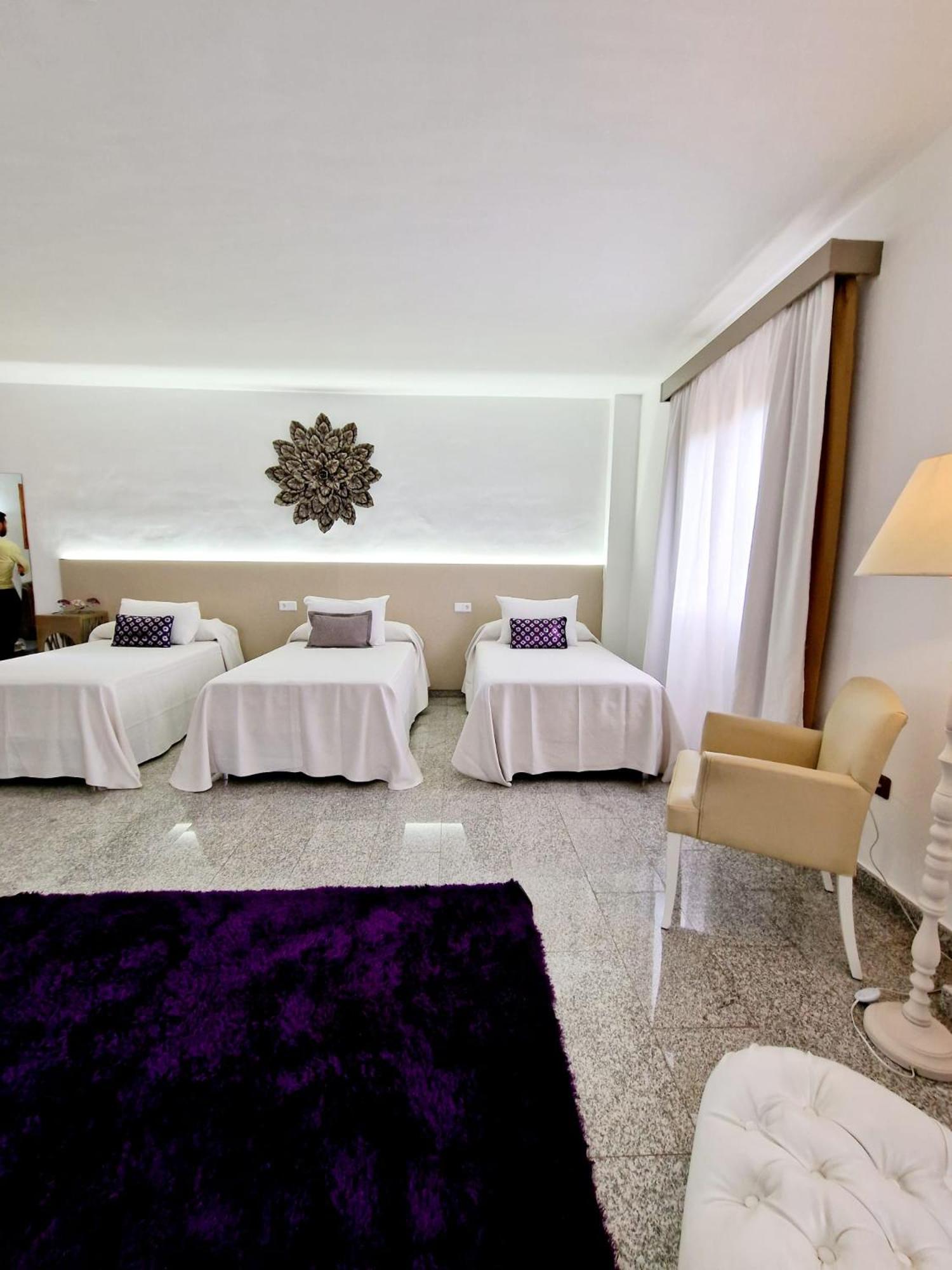 جناح عائلي، Hotel Plaza del Castillo 7/7