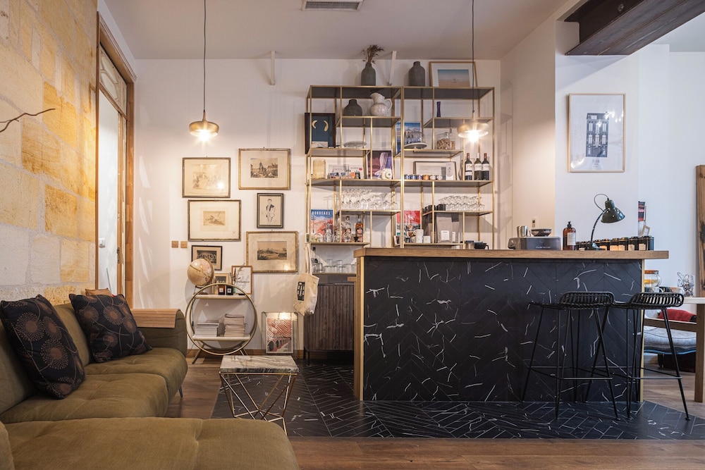 Casa Blanca B&B 2/50