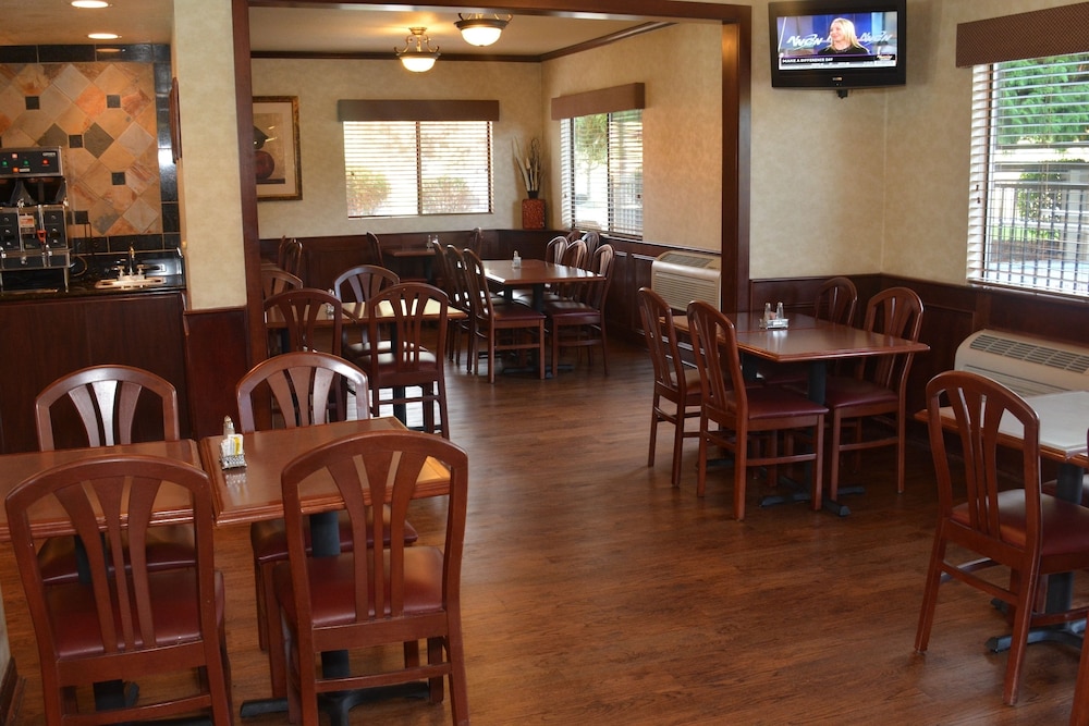 Baymont by Wyndham Yakima Riverfront 41/51