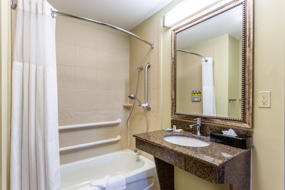 Staybridge Suites Davenport 20/64