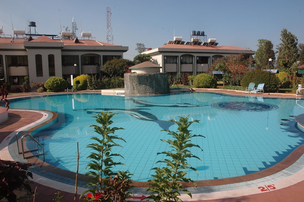 BLUE COUNTRY RESORT 5/33
