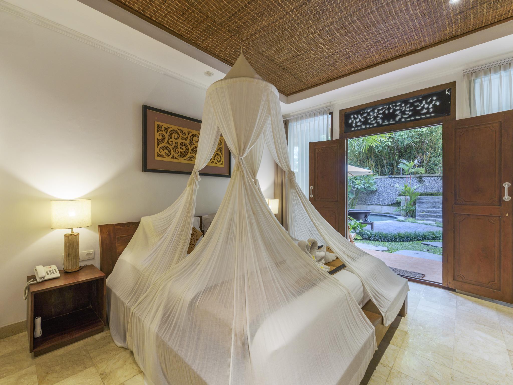 Super, Deluxe, King Bed