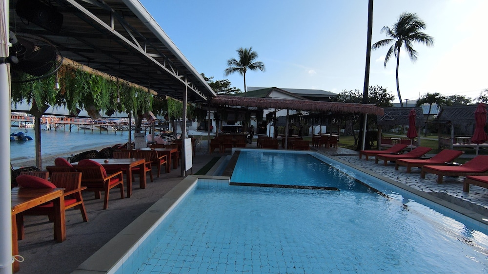 Samui Pier Beach Front Resort 80/80
