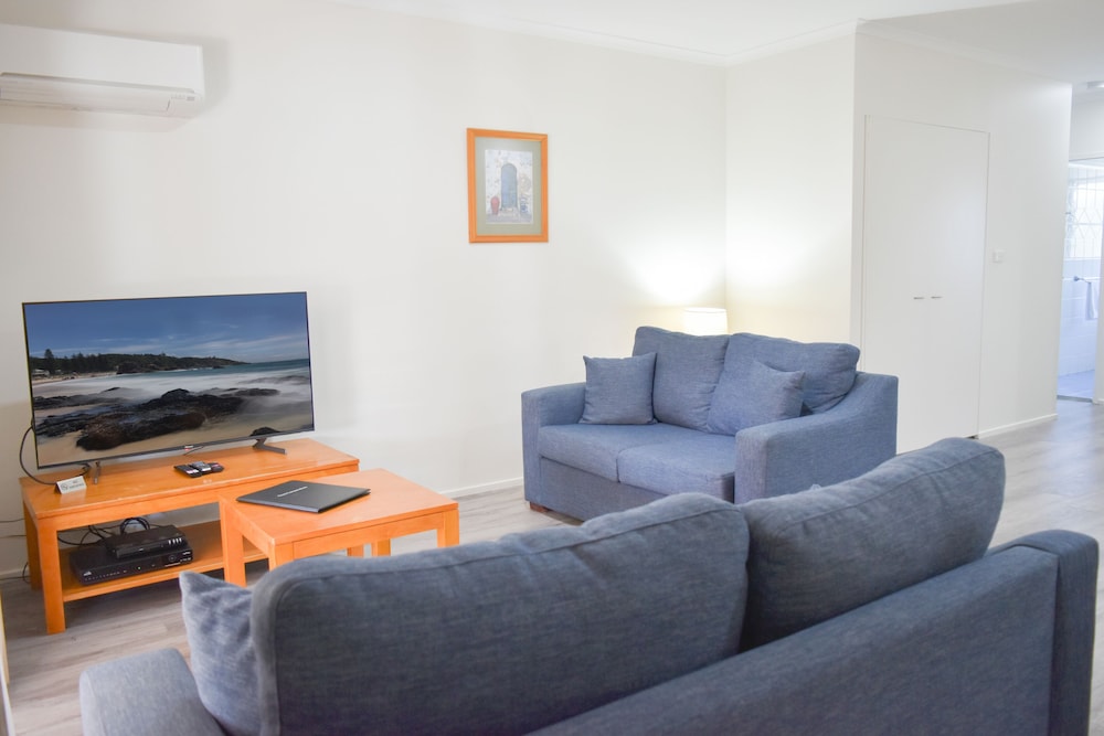 BEACHES HOLIDAY RESORT 16/35