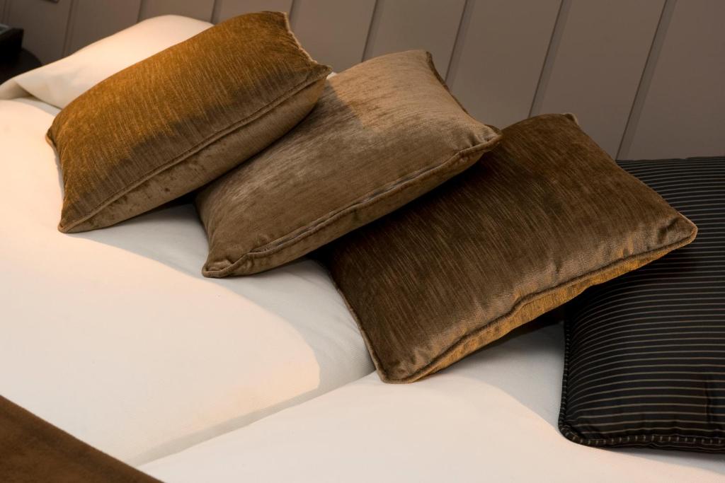 Room, Twin Beds, Attic
