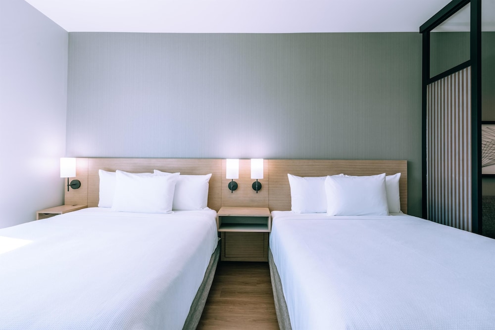 Hyatt House Ontario Airport 6/50