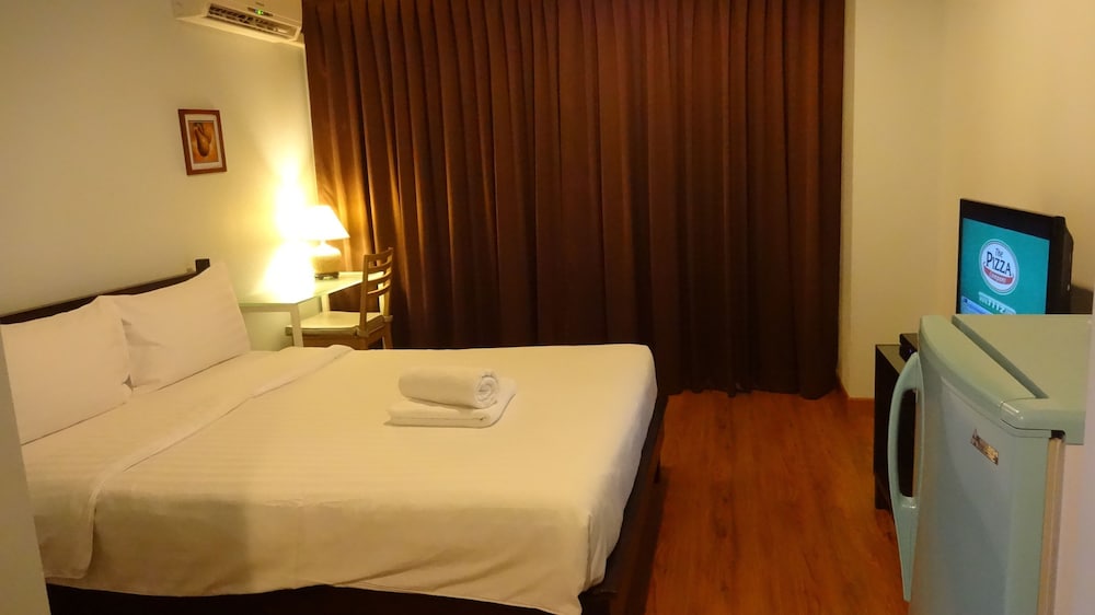 Mango Bedroom Inn 16/35