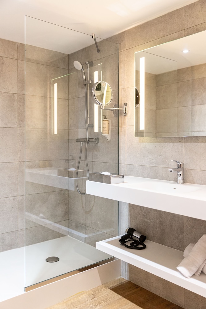Mercure Toulouse Aeroport Blagnac 55/57