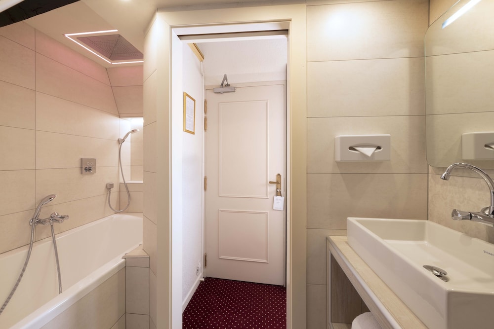 Hotel Le Marechal 43/50