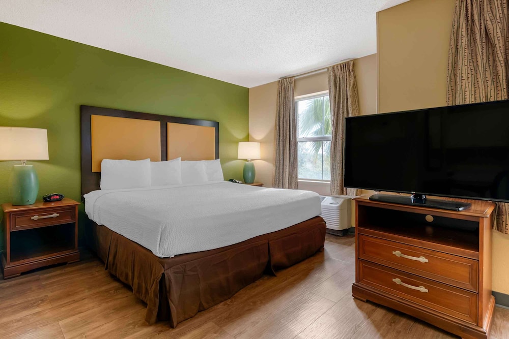 DELUXE, STUDIO, KING BED, SOFA