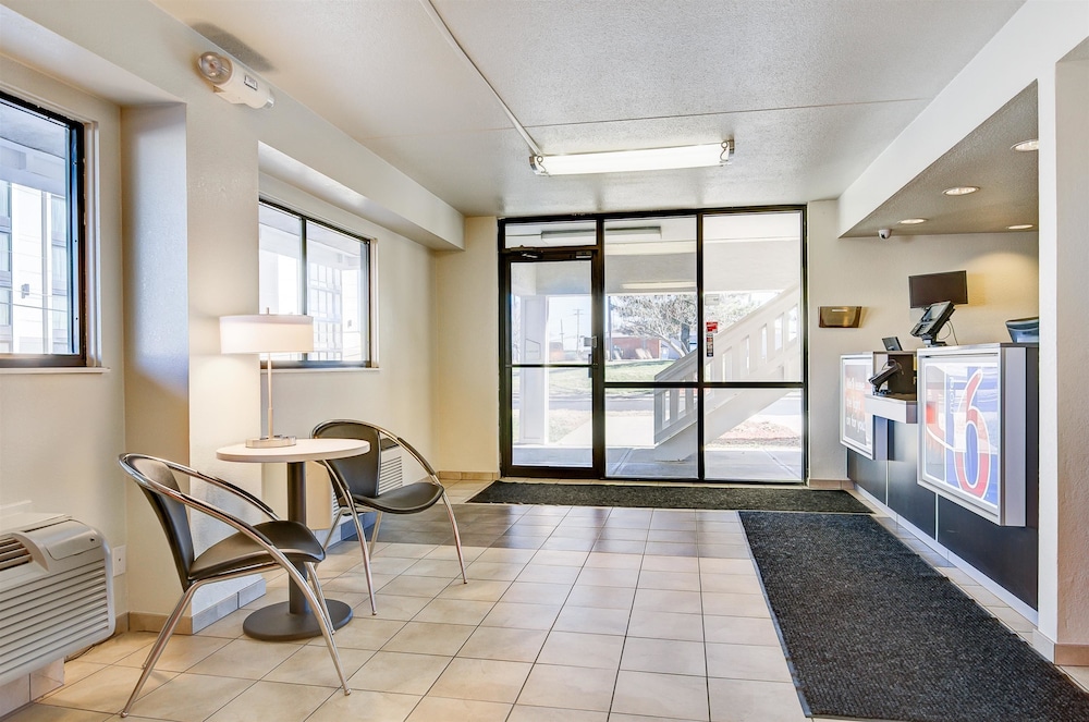 Motel6 Springfield, MO - North 43/56