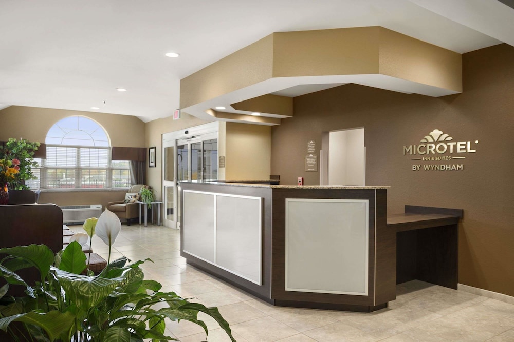 Microtel Inn Suites By Wyndham Cambridge 1/31
