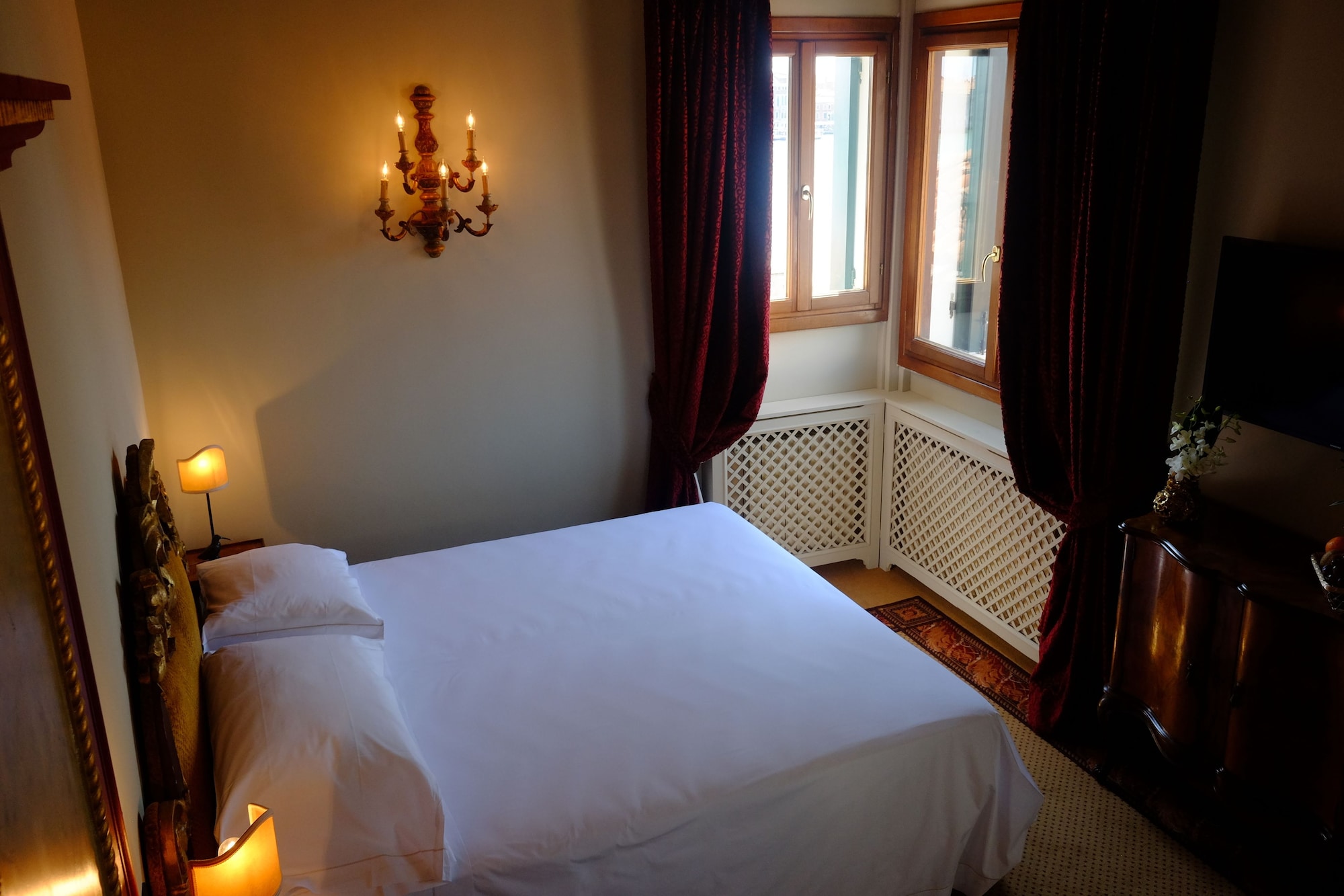 Tower, Panoramic, Double Bed, Canal View