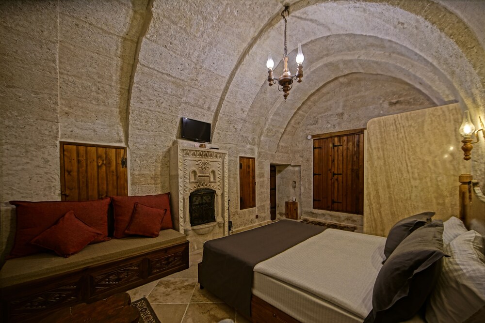Apex Cave Hotel 16/61