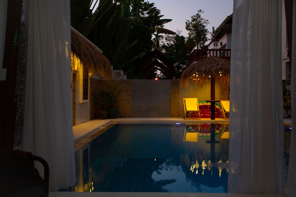 Nirvana Platinum Bbq Villa 7 Bedroom 43/50