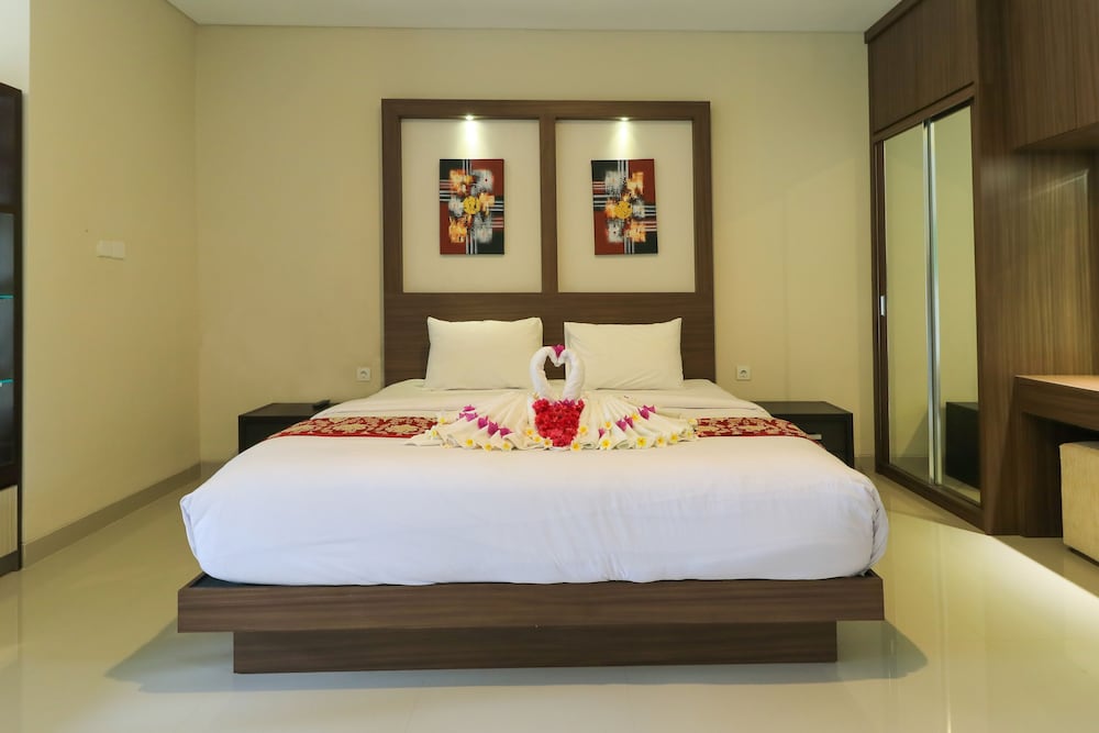 Royal Majesty Villas 20/71