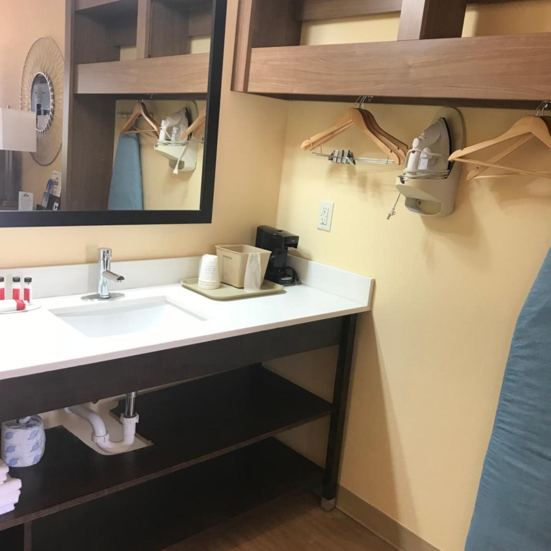 غرفة ديلوكس بسريرين مزدوجين، Days Inn By Wyndham Batesville 6/8