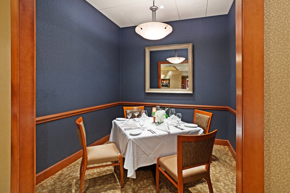 Crowne Plaza Hotel Greenville I 385 Roper Mtn Rd 47/77