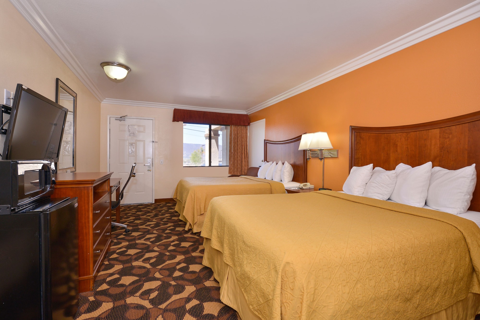 غرفة قياسية بسريرين كوين، Quality Inn Lake Elsinore 3/10