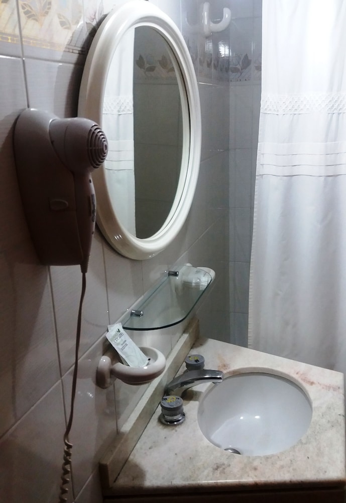 Le Chatelet Hotel 33/55