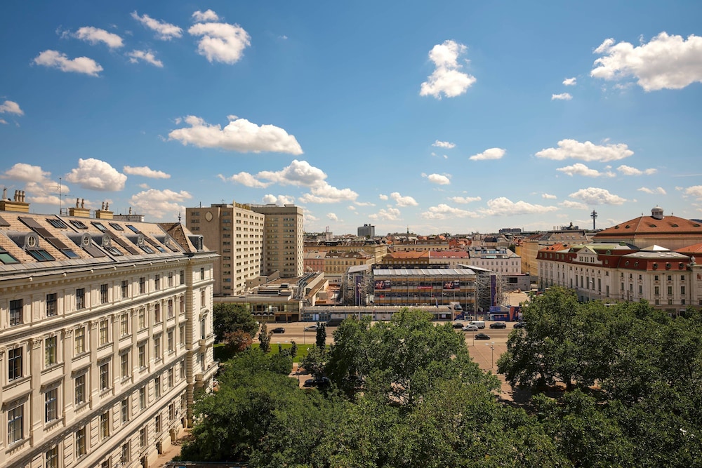 The Ritz Carlton Vienna 5/58