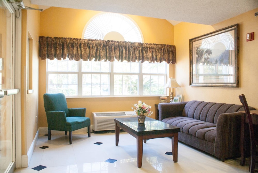 Hometown Inn Suites Jacksonville Butler Blvd Southpoint 16/39
