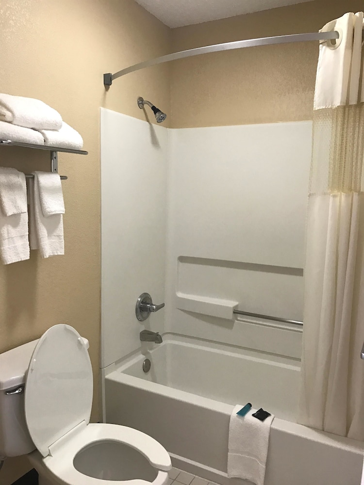 Americas Best Value Inn & Suites Maumelle North Little Rock 9/22
