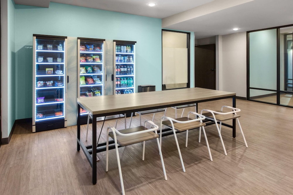 ECHO Suites Extended Stay by Wyndham Fort Worth Alliance 47/59