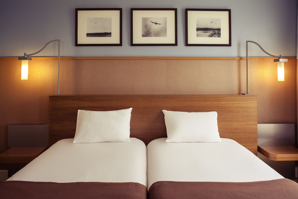 MERCURE PARIS ORLY RUNGIS 29/71