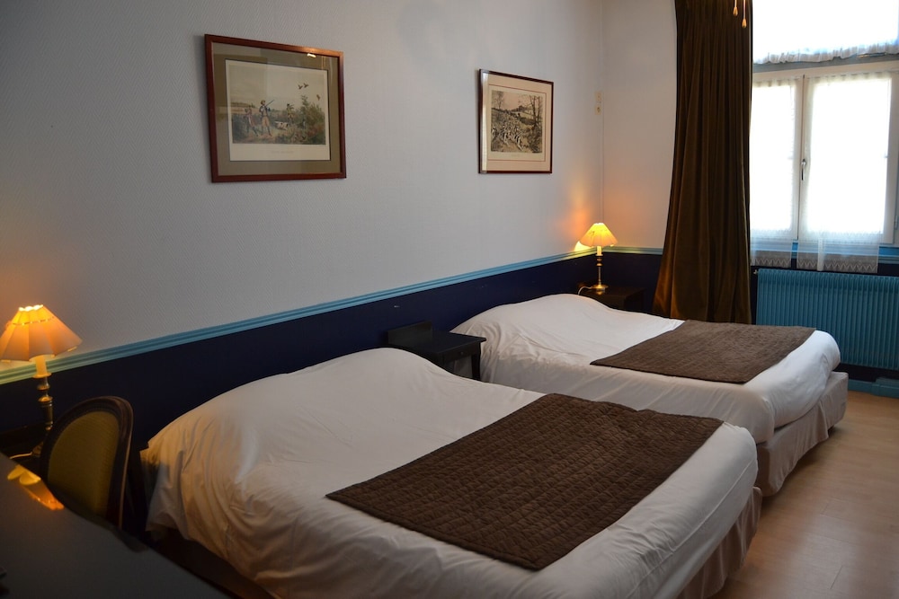 Brit Hotel Les Comtes de Champagne Centre Historique 12/50