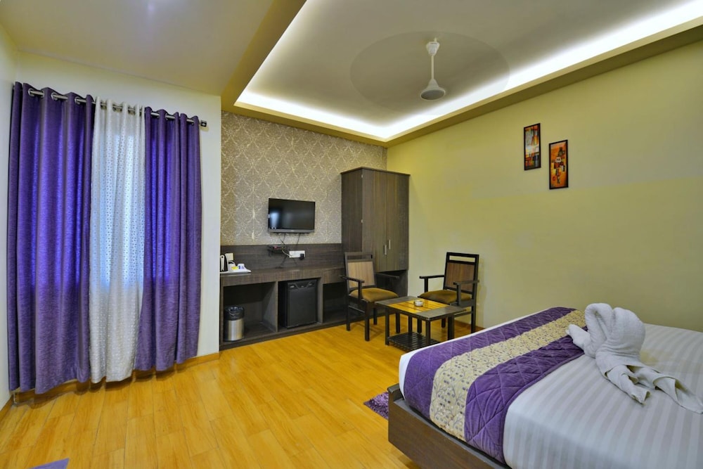 Hotel Samrat 11/45