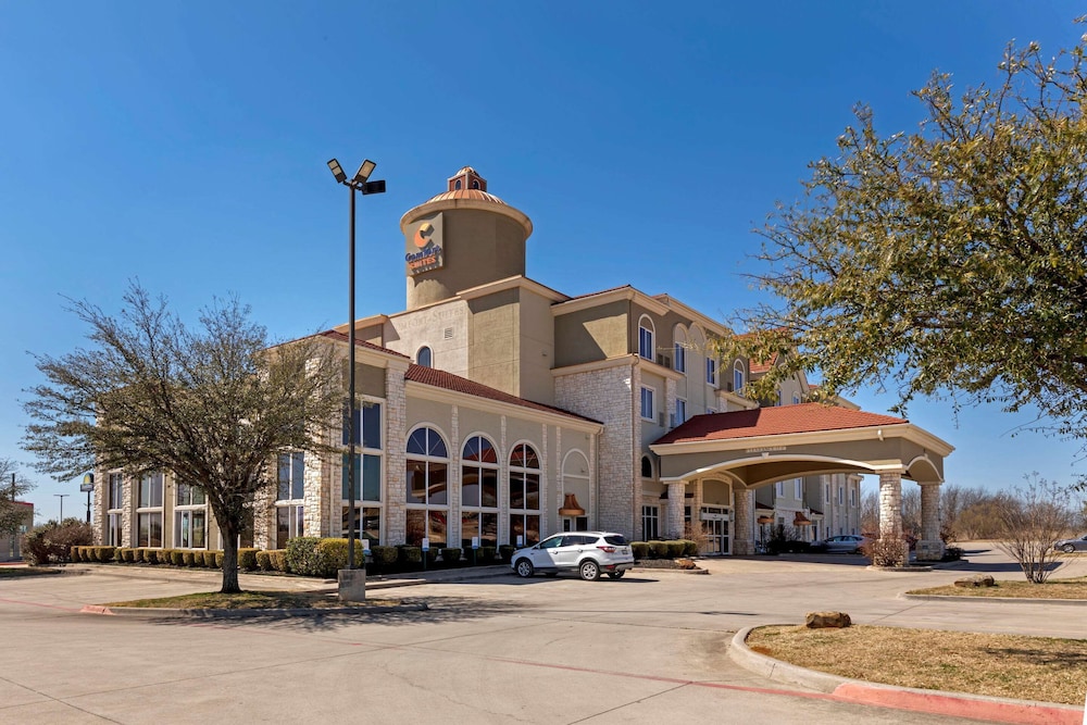 Comfort Suites Gainesville, TX 18/20