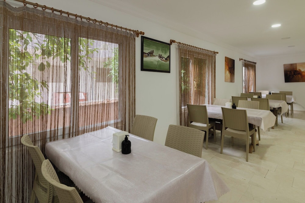 Grand Hotel Derin 26/50