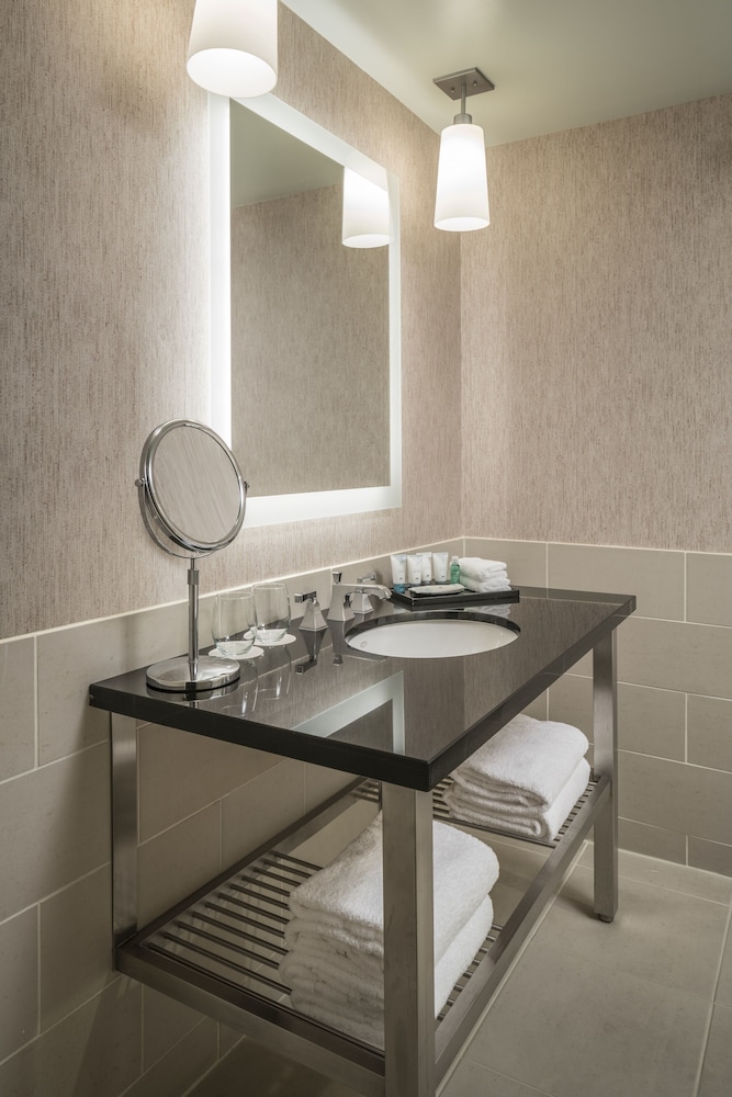 The Westin Tysons Corner 53/55