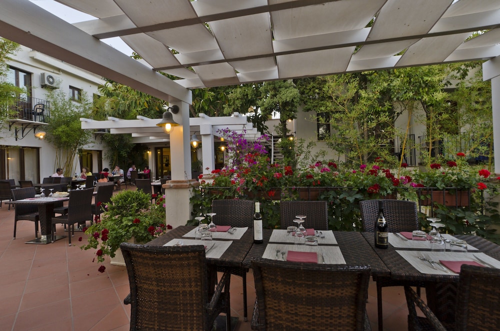 Hotel Santa Maria 49/57