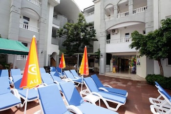 Two Seas Hotel 39/50