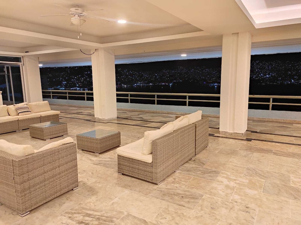 Hotel Aristos Acapulco 30/50