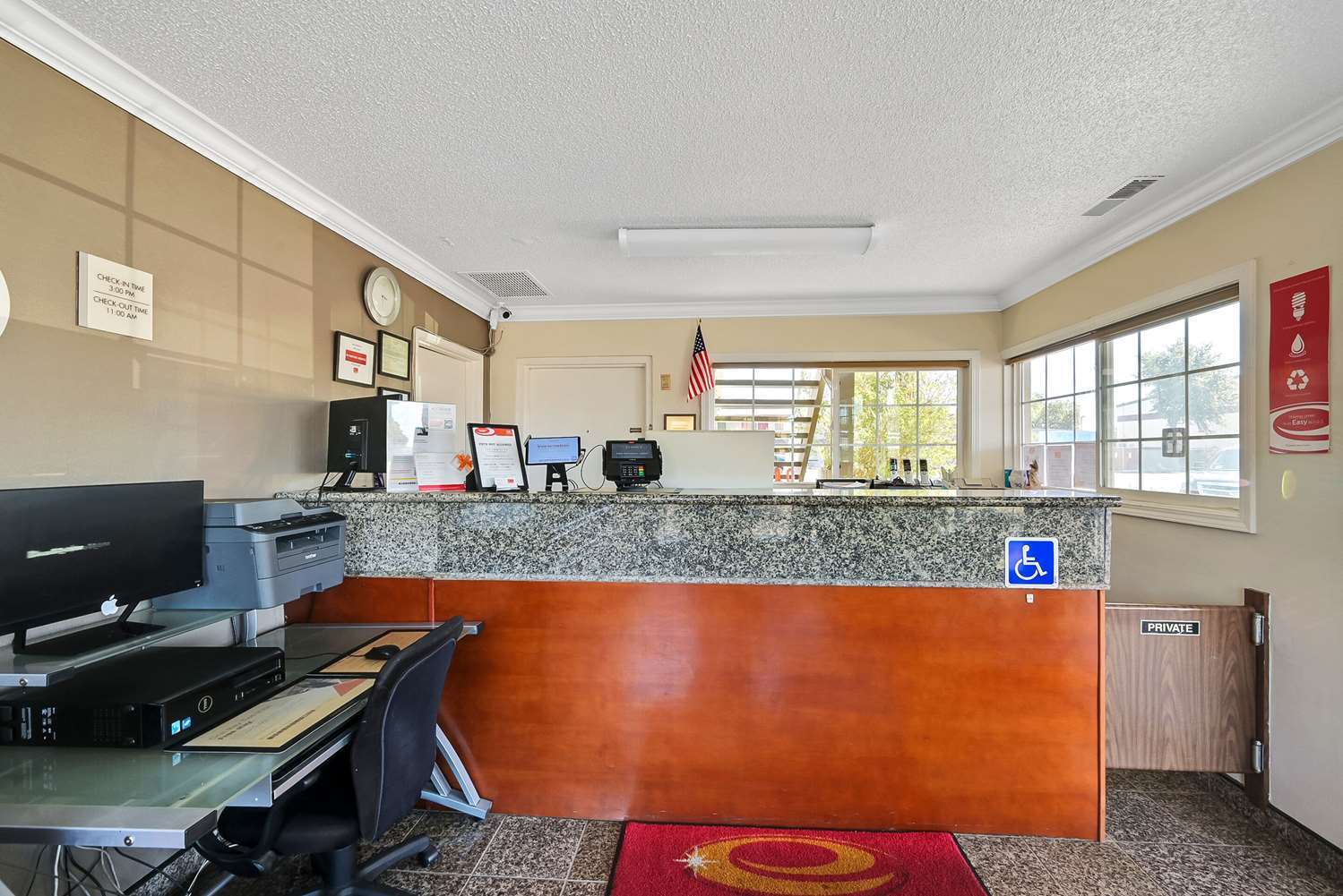 Econo Lodge Woodland near I-5 5/30