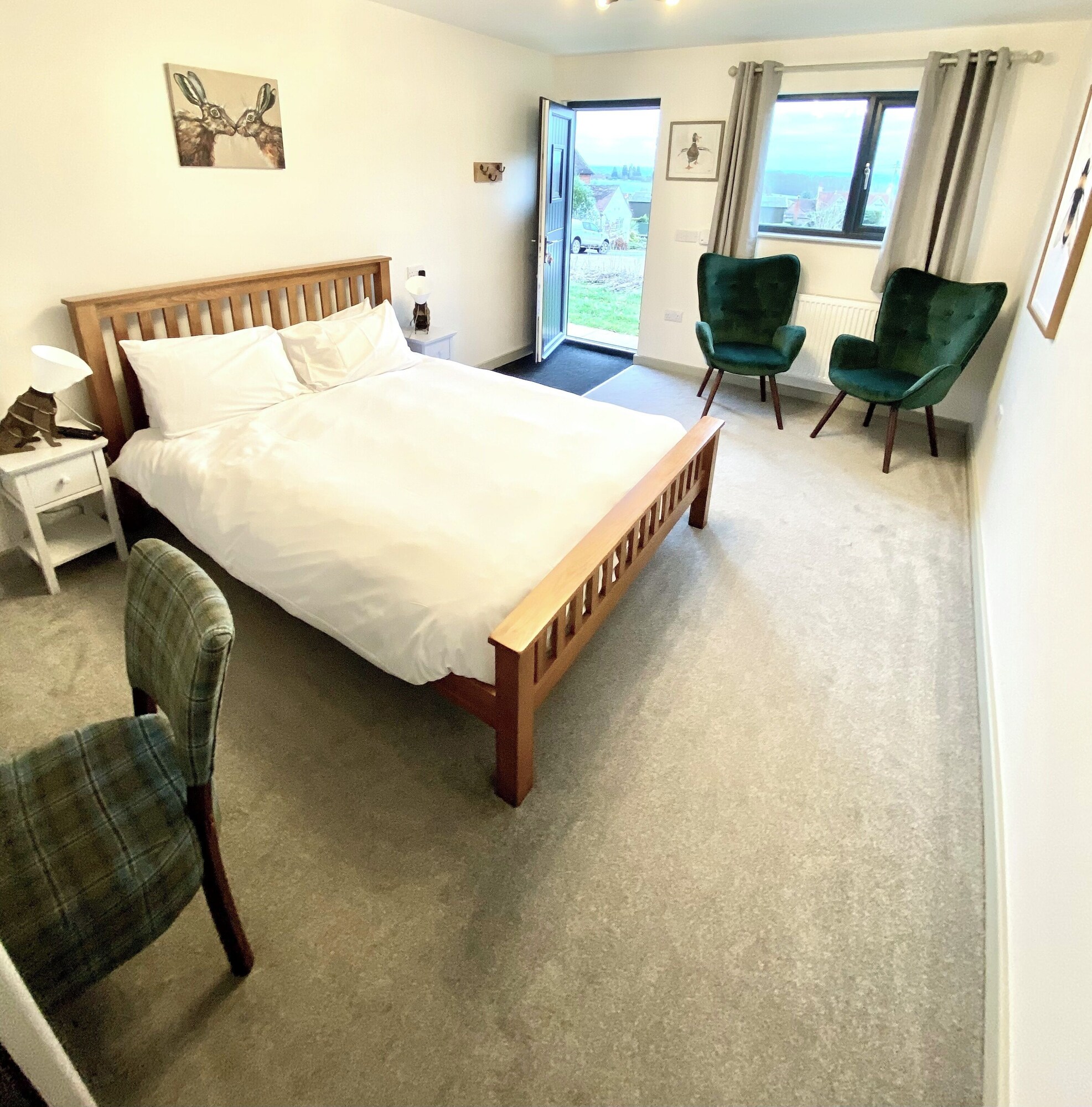Standard, King Bed, Garden Area