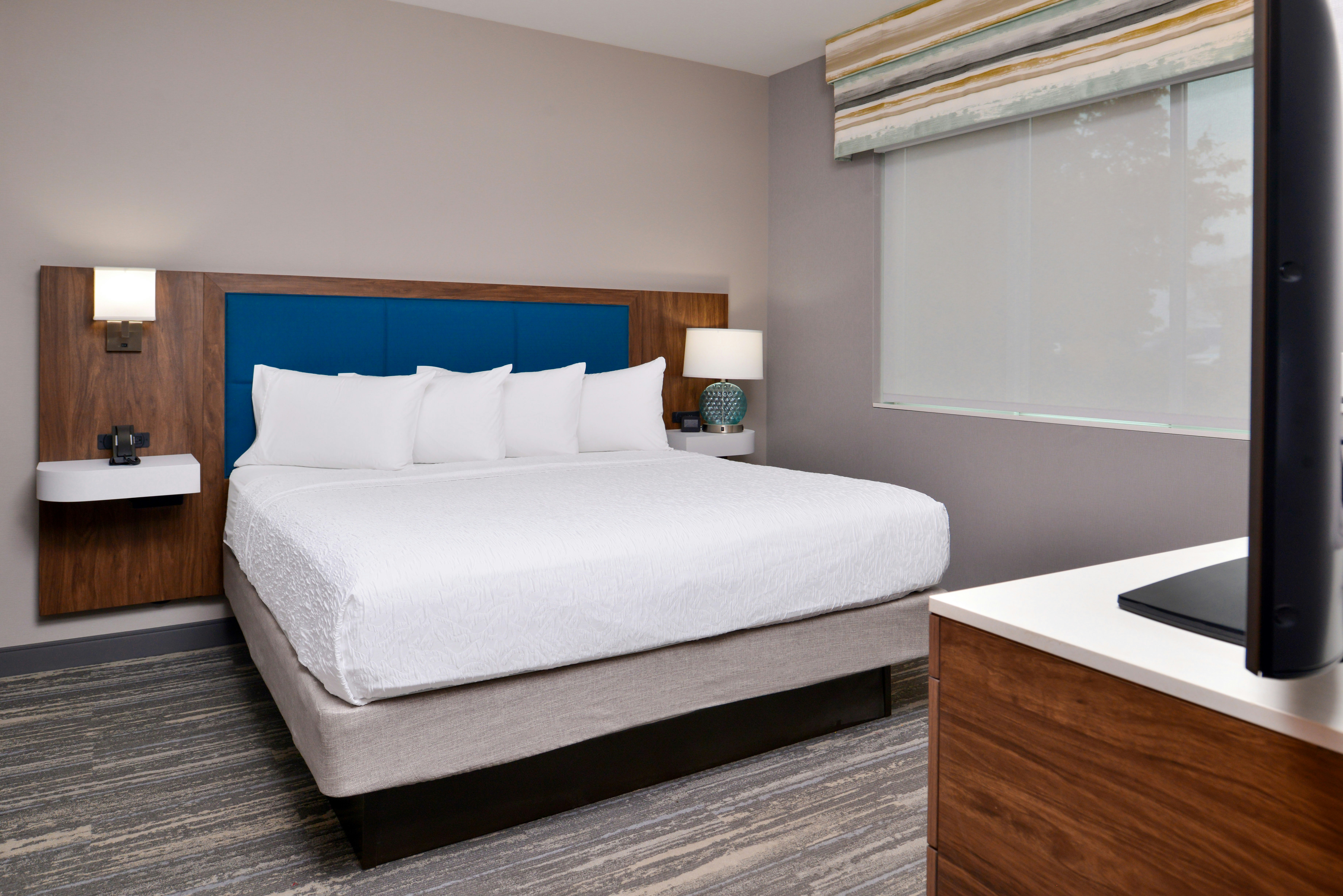 2 Rooms, Suite, King Bed