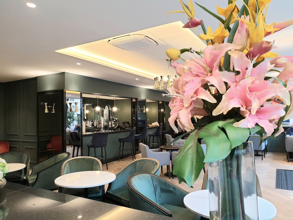The Eliott Hotel 34/39
