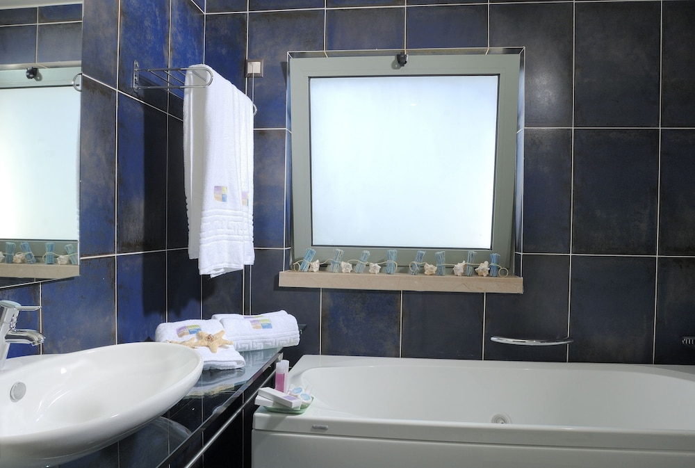 Angela Suites Boutique Hotel 59/61