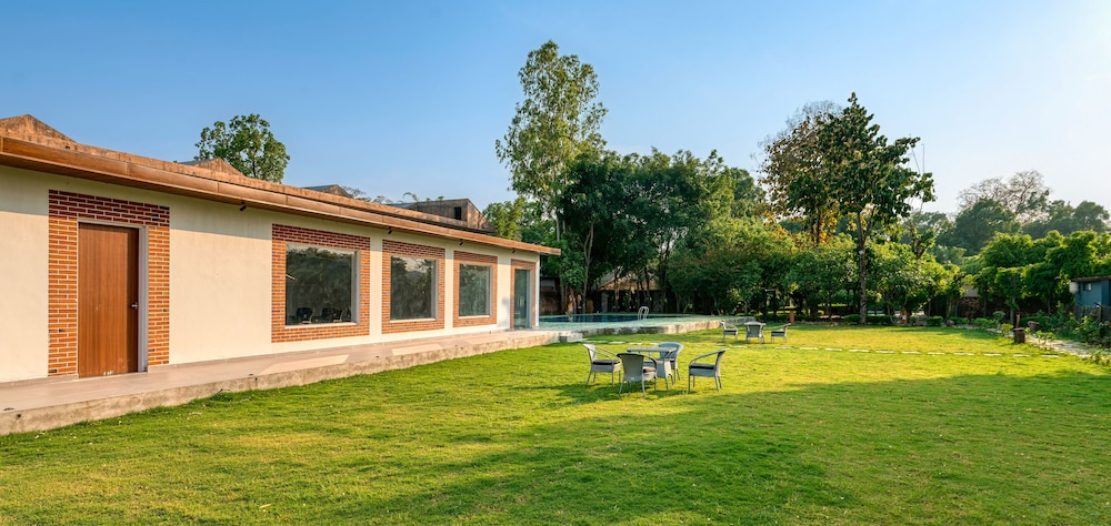 CORBETT MACHAAN RESORT 41/50