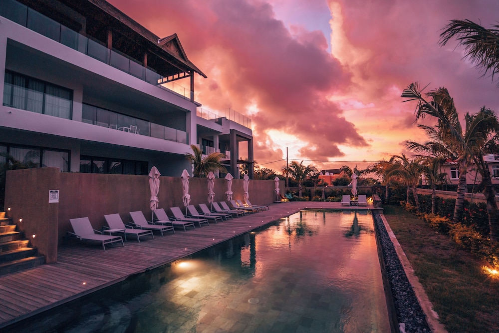 Mythic Suites & Villas by MJ Holidays 6/64