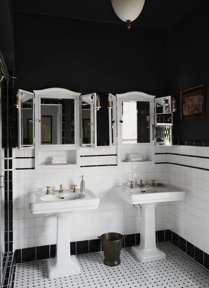Commodore Perry Estate, Auberge Resorts Collection 59/68
