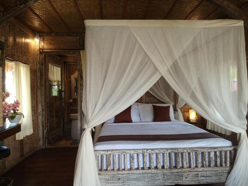 Royal JJ Ubud Resort and Spa 24/77